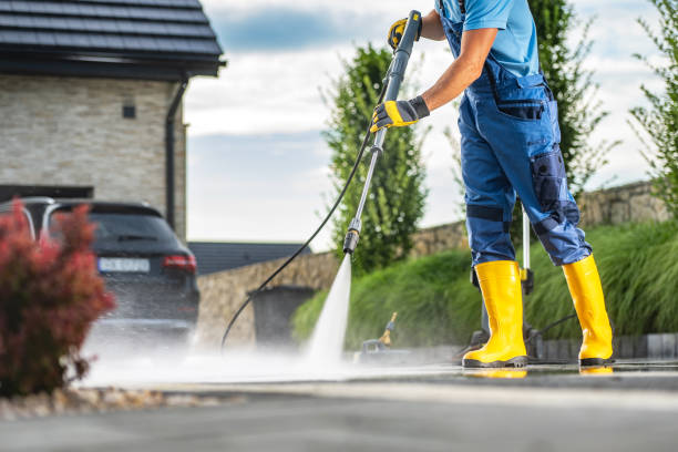 Best Pool Deck Cleaning  in Princeton Meadows, NJ